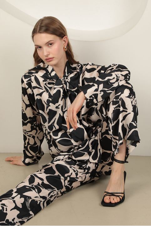 Saten Kumaş Desenli Kadın Takım-Siyah