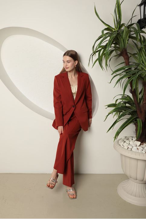 سترة نسائية كبيرة الحجم من قماش أطلس