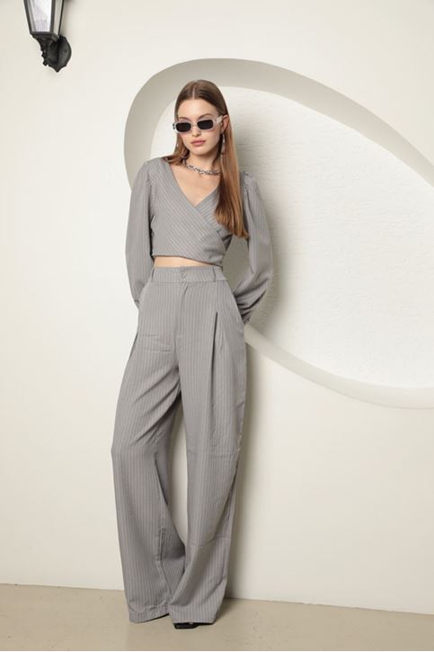 Çizgili Anvelop Bluz Bol Paça Pantolon Takım-Gri