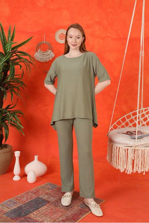 طقم  نسائي من قماش كراسولا-اخضر