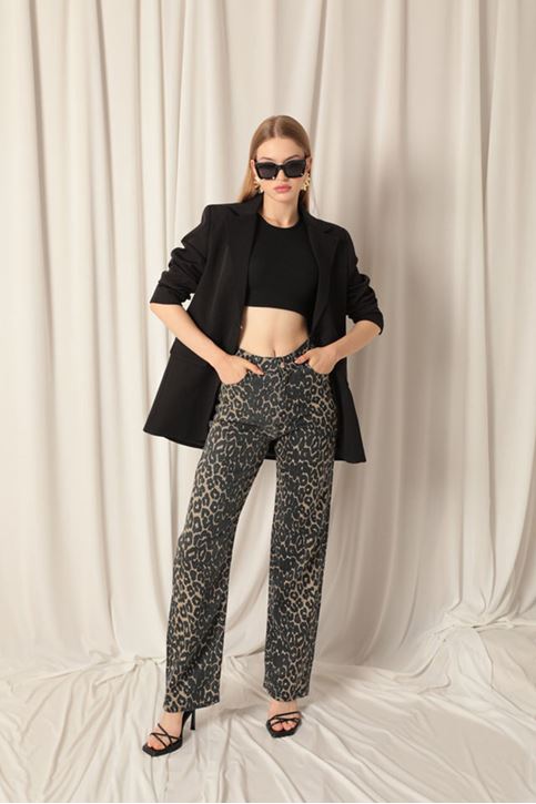 Denim Kumaş Boru Paça Leopar Desen Kadın Siyah Kot Pantolon