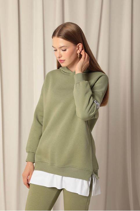 Женский свитшот цвета хаки с капюшоном из трех видов пряжи