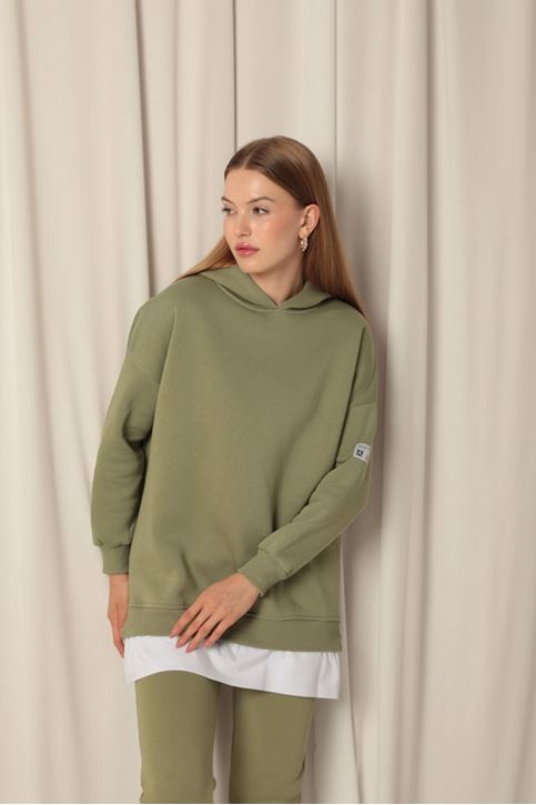 Женский свитшот цвета хаки с капюшоном из трех видов пряжи