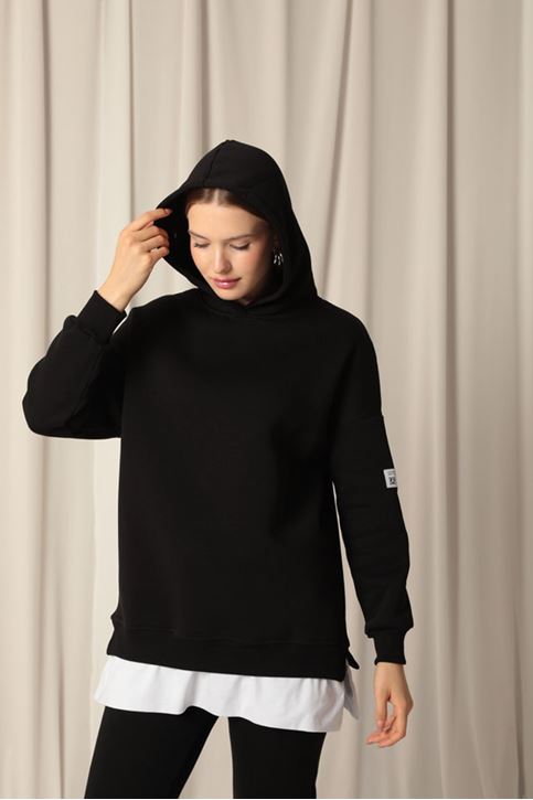 Женский черный свитшот с капюшоном из трех видов пряжи