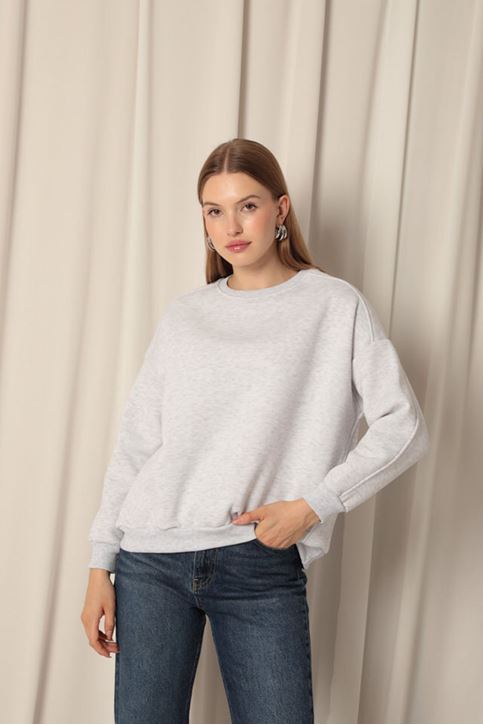 Женские серые свитшоты из трех видов пряжи с нулевым воротником