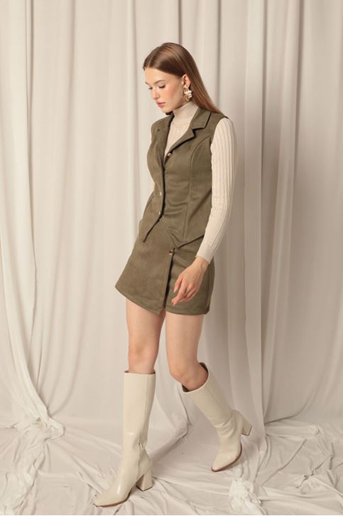 Женский жилет из замшевой ткани цвета хаки