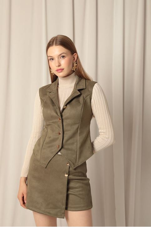 Женский жилет из замшевой ткани цвета хаки