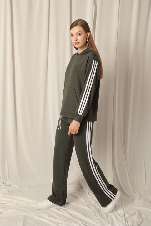 مجموعة كاكي نسائية مخططة من القماش بغطاء للرأس