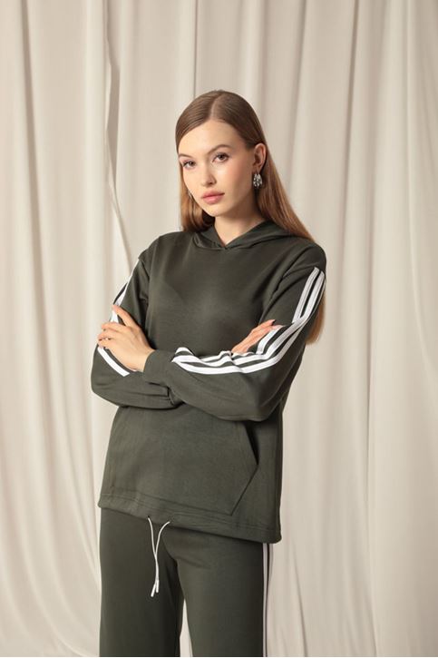 مجموعة كاكي نسائية مخططة من القماش بغطاء للرأس