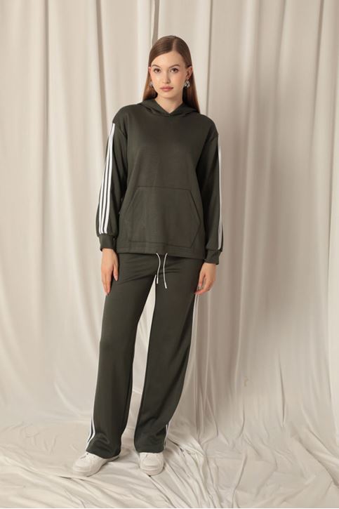 مجموعة كاكي نسائية مخططة من القماش بغطاء للرأس