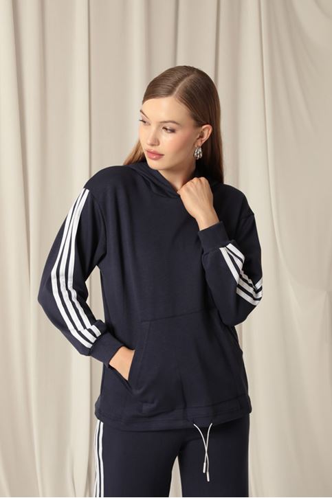 مجموعة نيلي نسائية مخططة من القماش بغطاء للرأس