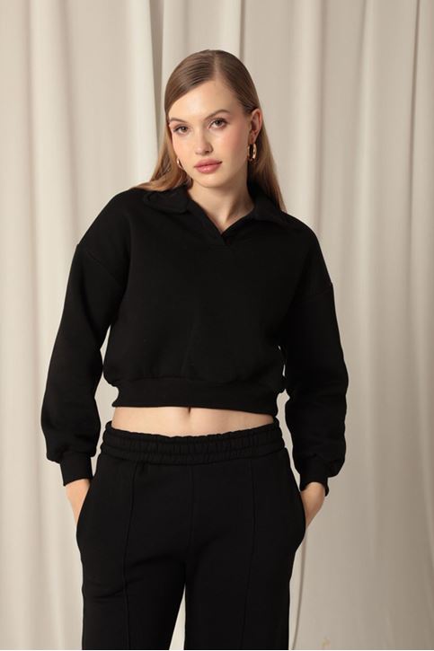 Короткие женские черные свитшоты из трех видов пряжи 