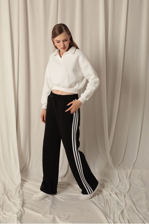  Короткий женский свитшот цвета экрю 