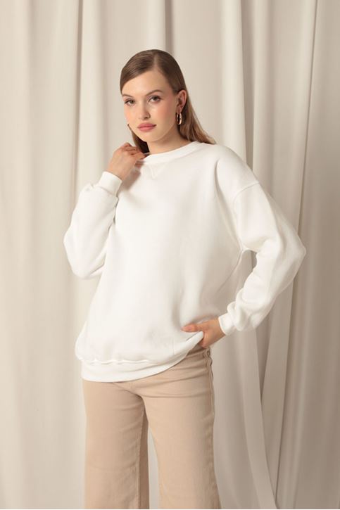  Женский свитшот цвета экрю с нулевым воротником 