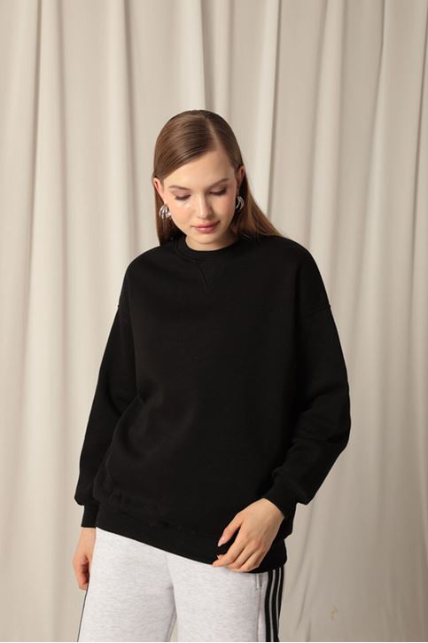  Женский черный свитшот с нулевым воротником 