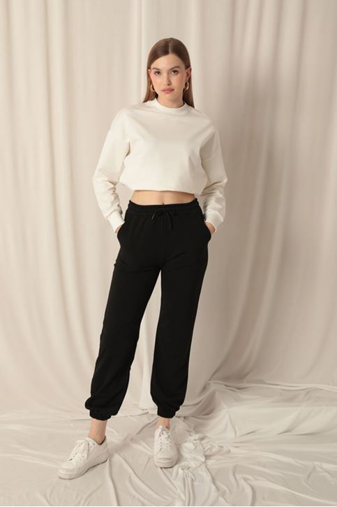 بدلة رياضية نسائية سوداء من القماش ذات خيطين مع أرجل مرنة