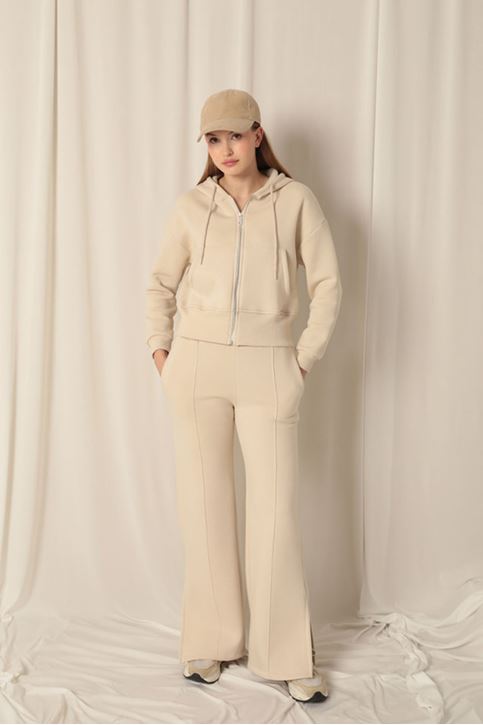  Короткая бежевая толстовка с капюшоном на молнии