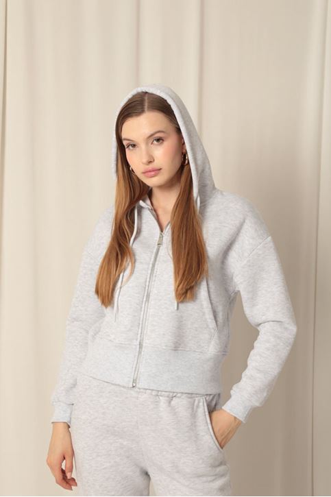  Короткий светло-серый свитшот с капюшоном на молнии