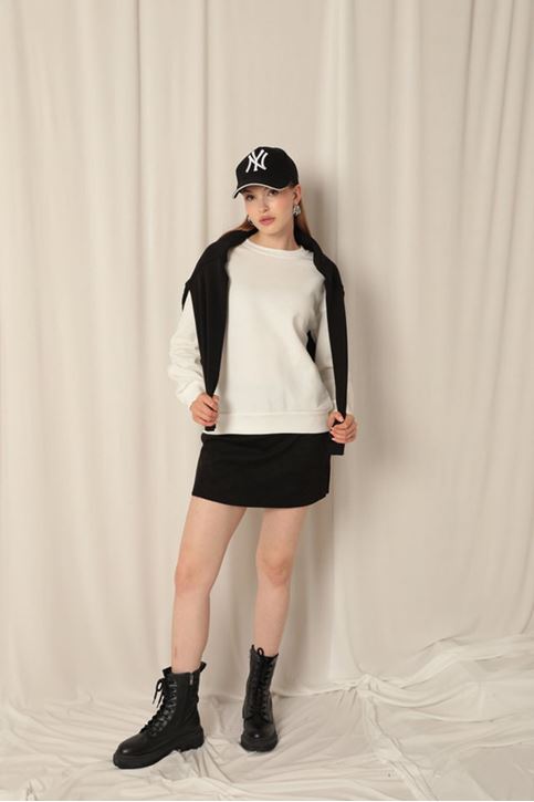  Женский свитшот цвета экрю 