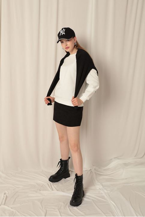  Женский свитшот цвета экрю 