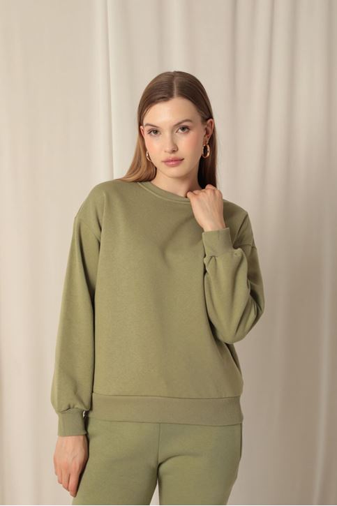 Женский свитшот цвета хаки из трех видов пряжи 
