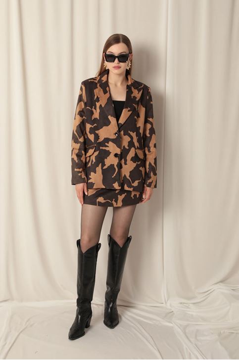 مجموعة القهوة النسائية منقوشة من جلد الغزال