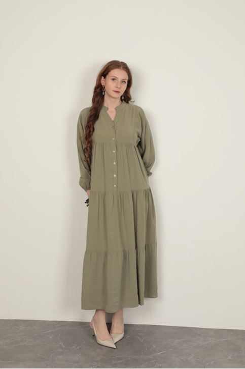  Открытое платье цвета хаки с эластичными рукавами 