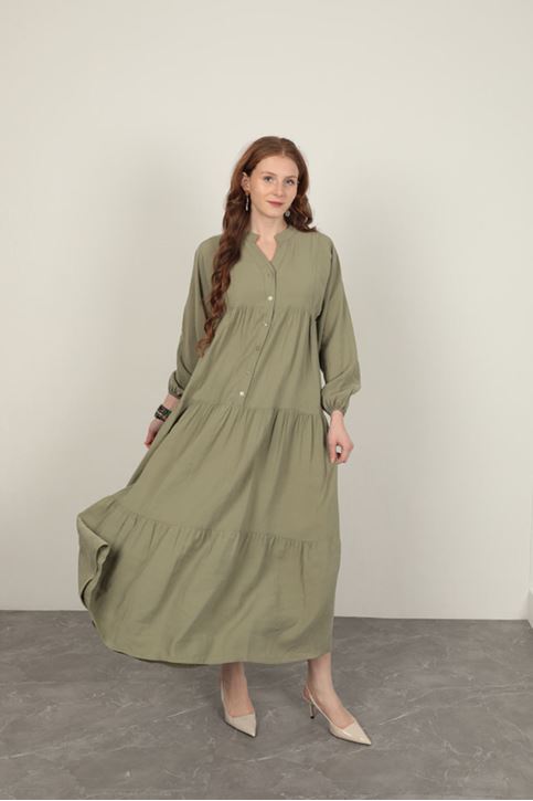  Открытое платье цвета хаки с эластичными рукавами 