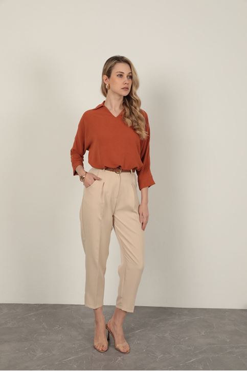 Atlas Kumaş Kemerli Havuç Pantolon-Bej