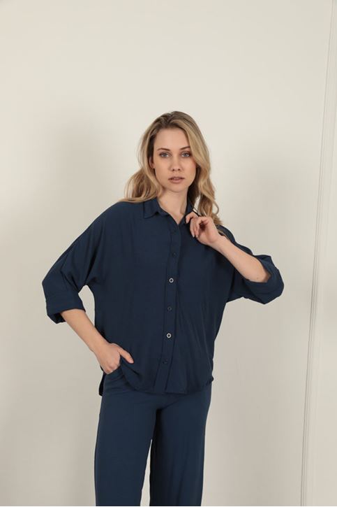 قميص نسائي بأزرار - أزرق داكن