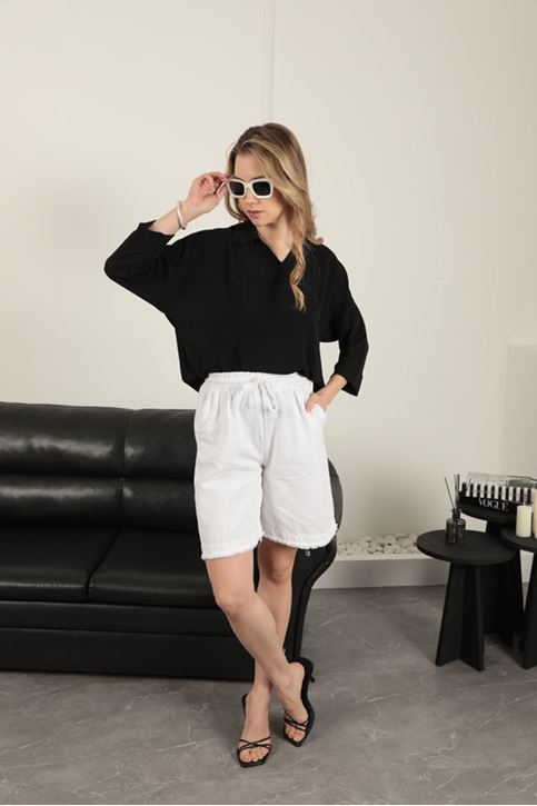 Garbardin Kumaş Püsküllü Bol Kadın Şort-Beyaz