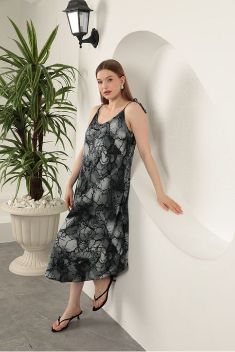 Viskon Kumaş Sulu Boya Desenli Elbise-Siyah
