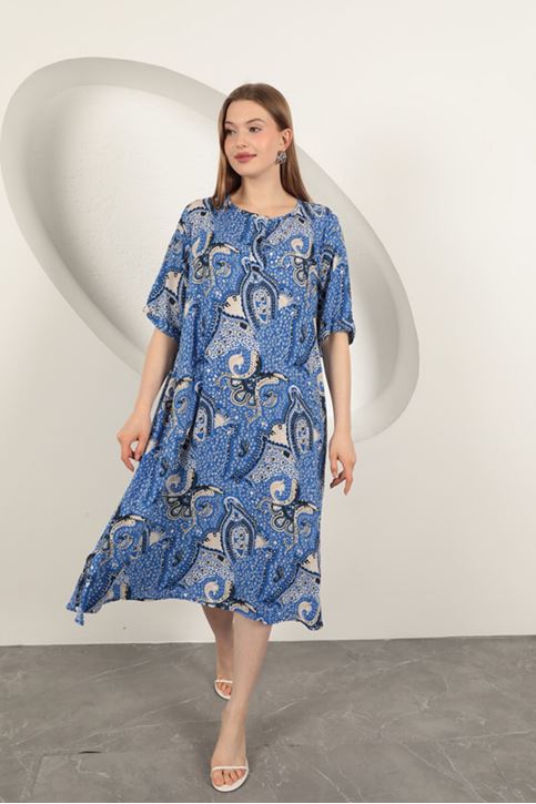 Платье-саксофон с узором из вискозных шалей