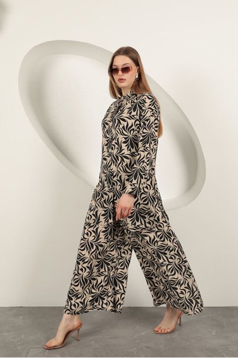 بدلة نسائية منقوشة من قماش الفسكوز - بيج