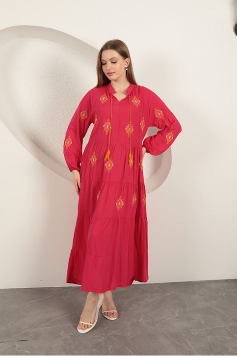 Viskon Kumaş Çıtır Nakışlı Elbise-Fuşya