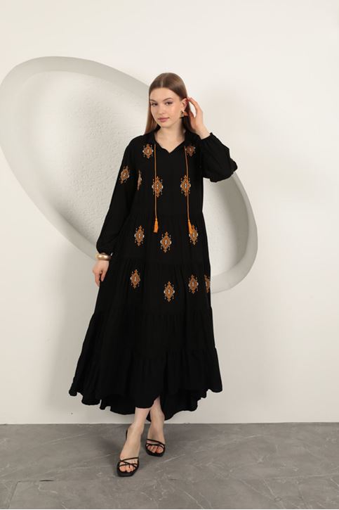 Viskon Kumaş Çıtır Nakışlı Elbise-Siyah