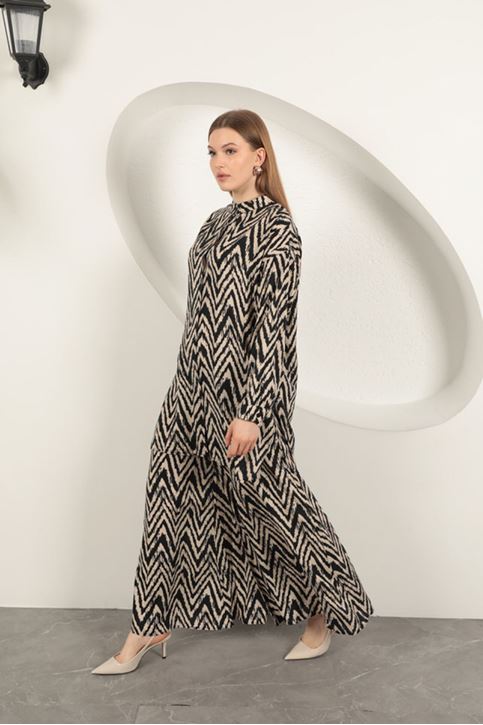 بدلة نسائية مخططة من قماش الفيسكوز - بيج