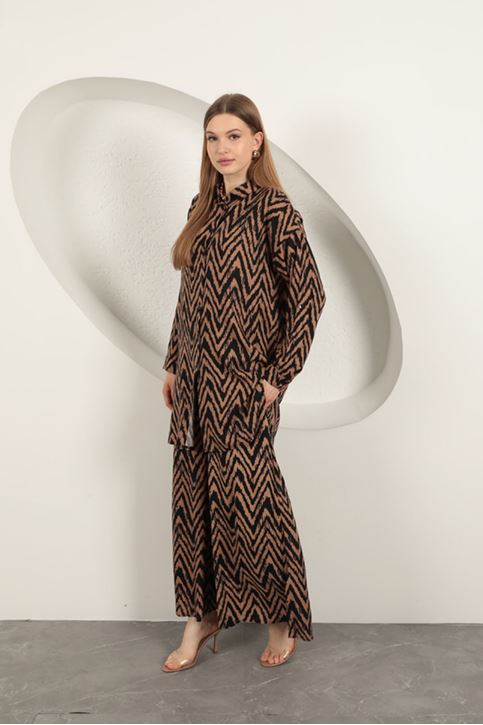 بدلة نسائية مخططة من قماش الفيسكوز - لون بني