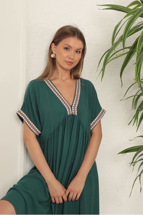 فستان من قماش الفيسكوز - أخضر زمردي