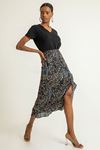 Chiffon Fabric Midi Comfy Fit Floral Print Flywheel Women'S Skirt - Black